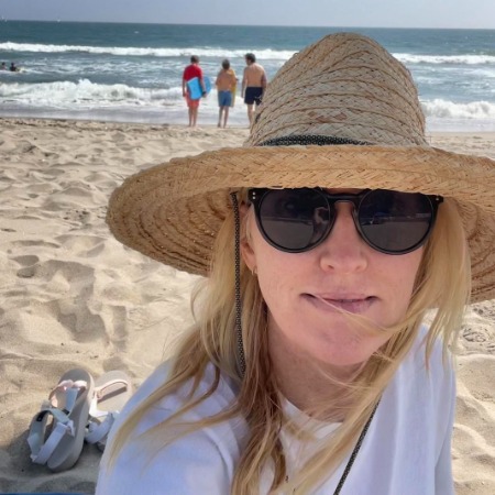 The picture was shared by Janel Moloney on her Instagram. 